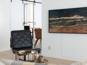 Spacious Apartment in Den Haag near Seabeach